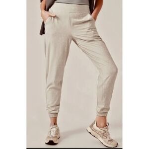 Athleta Brooklyn Textured Jogger Beige Leopard Print Pants size 8